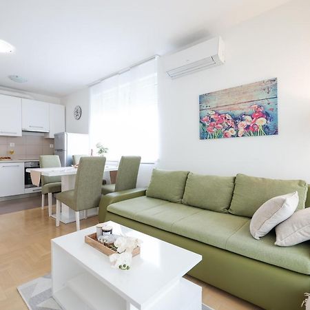 Cozy Niko Apartment - Private Parking And Balcony Zadar Exterior foto