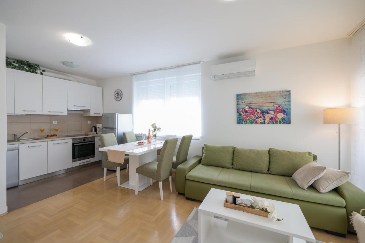 Cozy Niko Apartment - Private Parking And Balcony Zadar Exterior foto